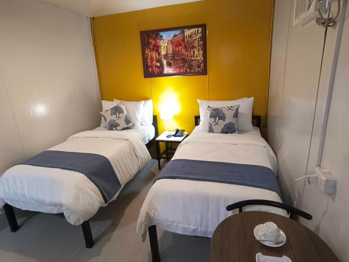 Happy Daze Hotel Tagum Luaran gambar